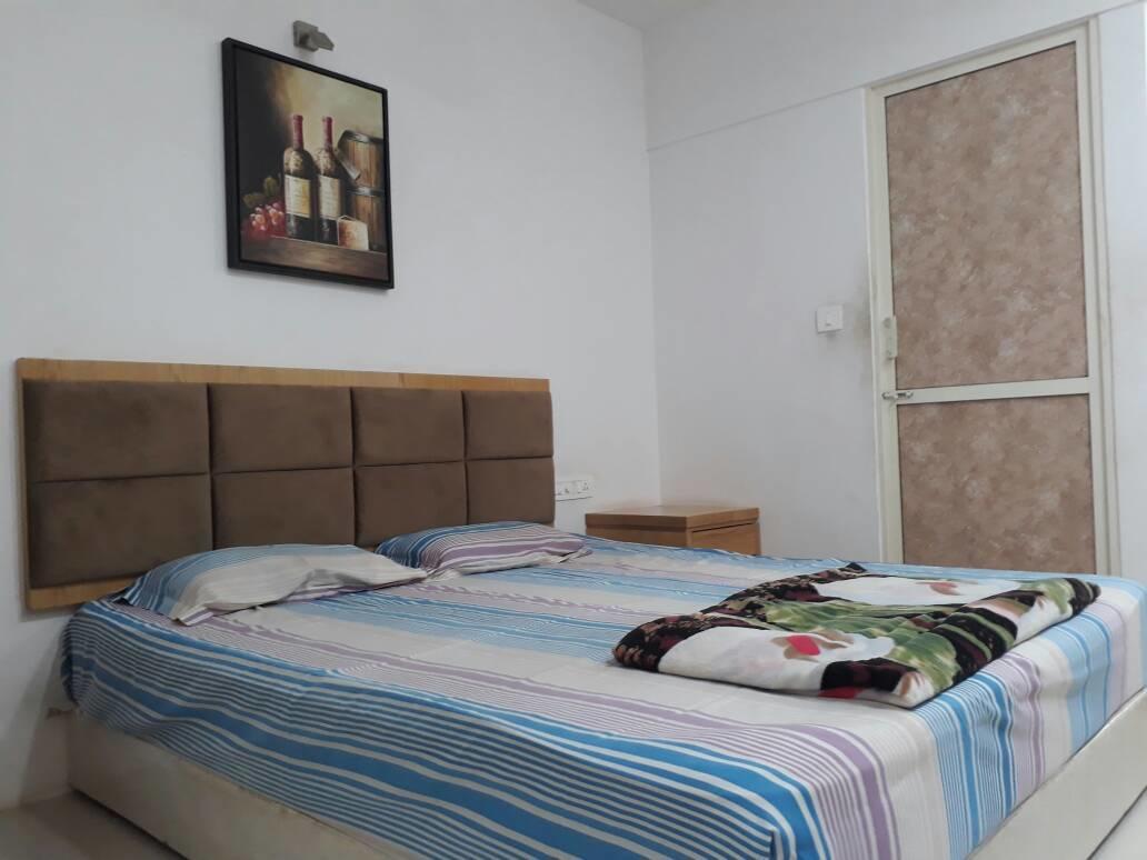 Stay Guru Usha Residency Bhuj Exteriör bild