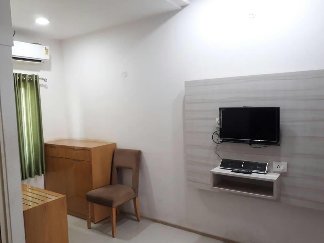 Stay Guru Usha Residency Bhuj Exteriör bild